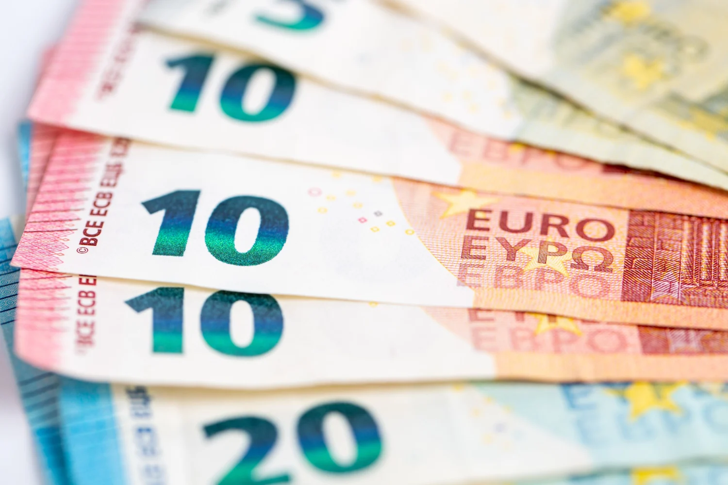 La Conversión De Millones De Pesetas A Unos Pocos Miles De Euros Fue Un Espejismo Que Duró Poco, Pero Que Todos Recordamos.