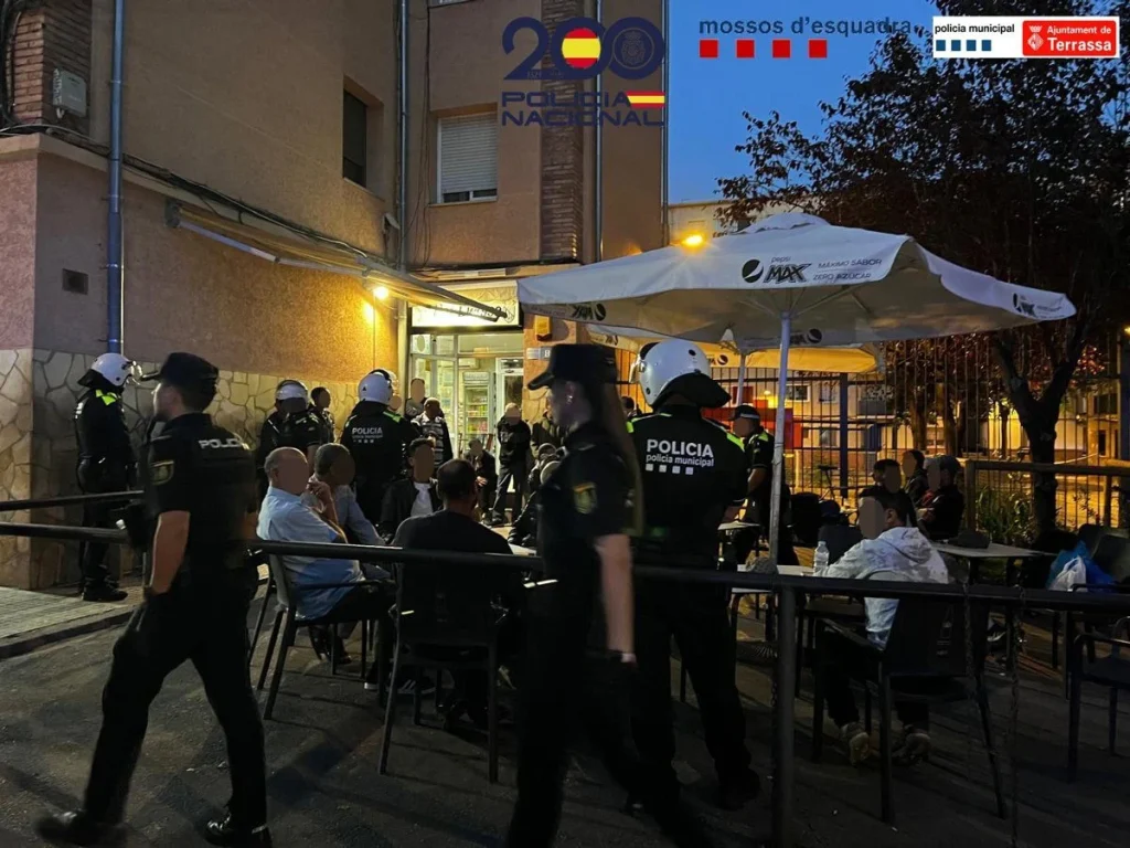 Armas, Drogas Y Legislación: Los Retos De Los Mossos Para Frenar A Los Delincuentes Profesionales Y Modernizar El Código Penal