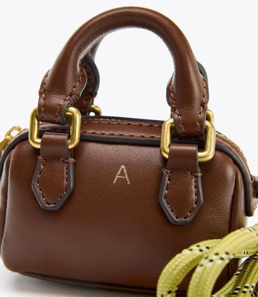Mini bolso City Charm, de Zara