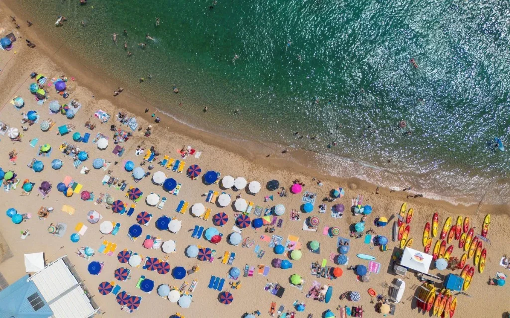 Enfermiza Reacción De Los Británicos Por La Nueva Ley Del Tabaco En España: «Portugal, Allá Vamos» 1 Los Turistas Británicos Amenazan Con Dejar España Fuera De Sus Vacaciones Si Se Aprueba La Norma