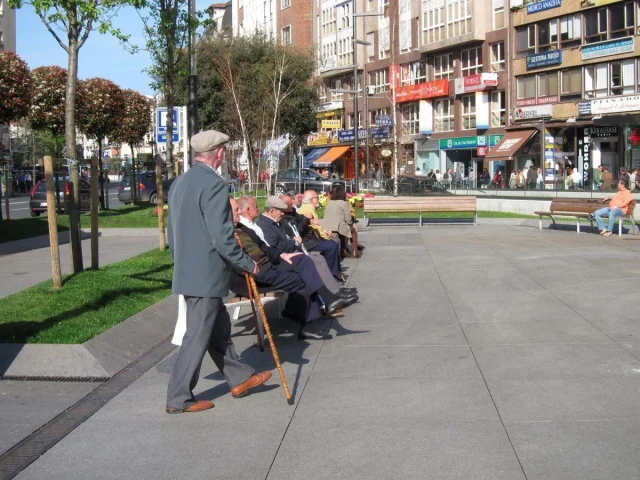 Malas Noticias Por La Crisis Del Sistema De Pensiones: Fulmina Los Sueldos De Los Jóvenes Y Abre Brecha Entre Generaciones