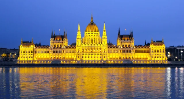 Budapest En 3 Paradas Y 48 Hs: Descubre Lo Mejor De La Perla Del Danubio En Un Solo Viaje, Según Chat Gpt