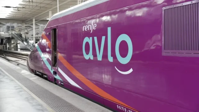 La Alta Velocidad Low-Cost De Renfe Mengua Y Los Billetes Se Disparan