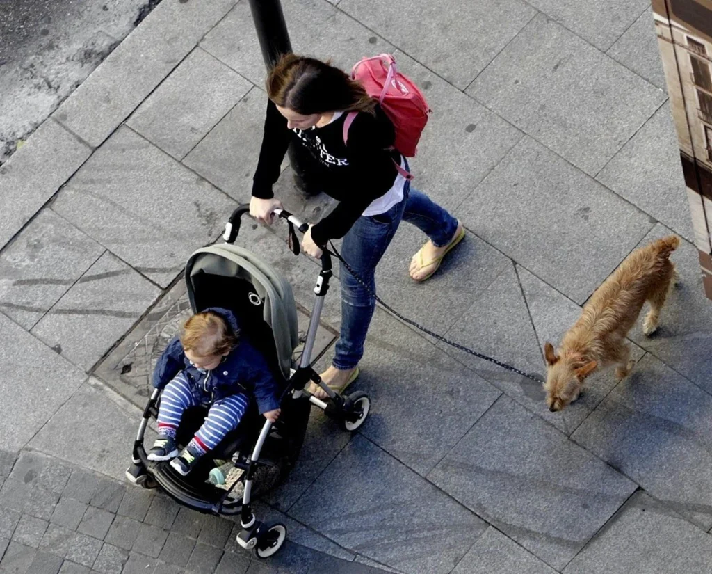 Madres Al Límite: Las Consecuencias De La Falta De Conciliación, Una &Quot;Plaga&Quot; Que Afecta A 8 De Cada 10 Españoles 1 Sobrecarga Invisible: Las Madres Asumen La Mayoría De Las Tareas Domésticas Y De Cuidado