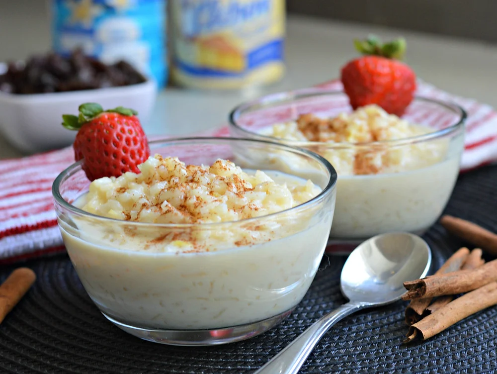 La Explicación No Es Un Misterio, Sino Pura Química. Te Contamos Cómo Funciona La Cocción Del Arroz Para El Arroz Con Leche Y Por Qué Lo Cambia Todo. Fuente: Freepik
