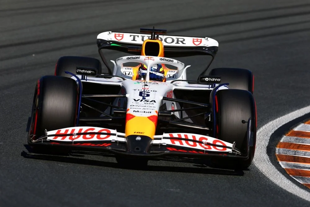 Alonso Se Cuela Entre Los Mejores En Zandvoort, Según Los Expertos. Hadjar Se Lleva El 10 1 Alonso Se Cuela Entre Los Mejores En Zandvoort, Según Los Expertos Fuente: Visa Rb