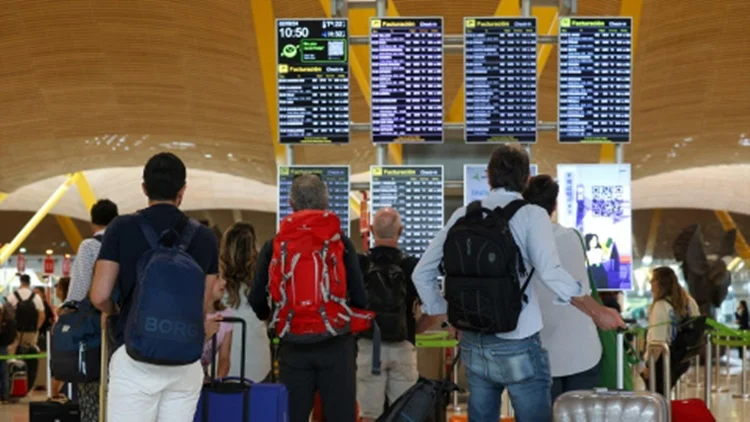 Huelga En Barajas: Expertos De La Ocu Explican Cómo Reclamar Cancelaciones Y Retrasos De Los Vuelos 1 Huelga En Barajas: Expertos De La Ocu Explican Cómo Reclamar Cancelaciones Y Retrasos De Los Vuelos Fuente: Europa Press
