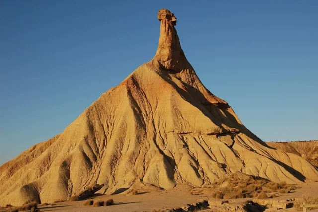 El ‘Antelope Canyon’ De Navarra: Las Rocas Que El Sol Bajo De Otoño Convierte En Un Laberinto De Sombras Que Te Transporta A Otro Planeta