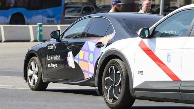 Nuevo Lío Con Los Vtc Y Los Taxistas Por Los Precios Cuando Llueve: «Es Una Estafa»