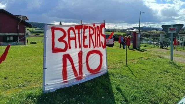 «Mi Hija Duerme A 8 Metros De Una»: La Irrupción De Los Parques De Baterías, Un ‘Coladero’ De Inseguridad En Asturias