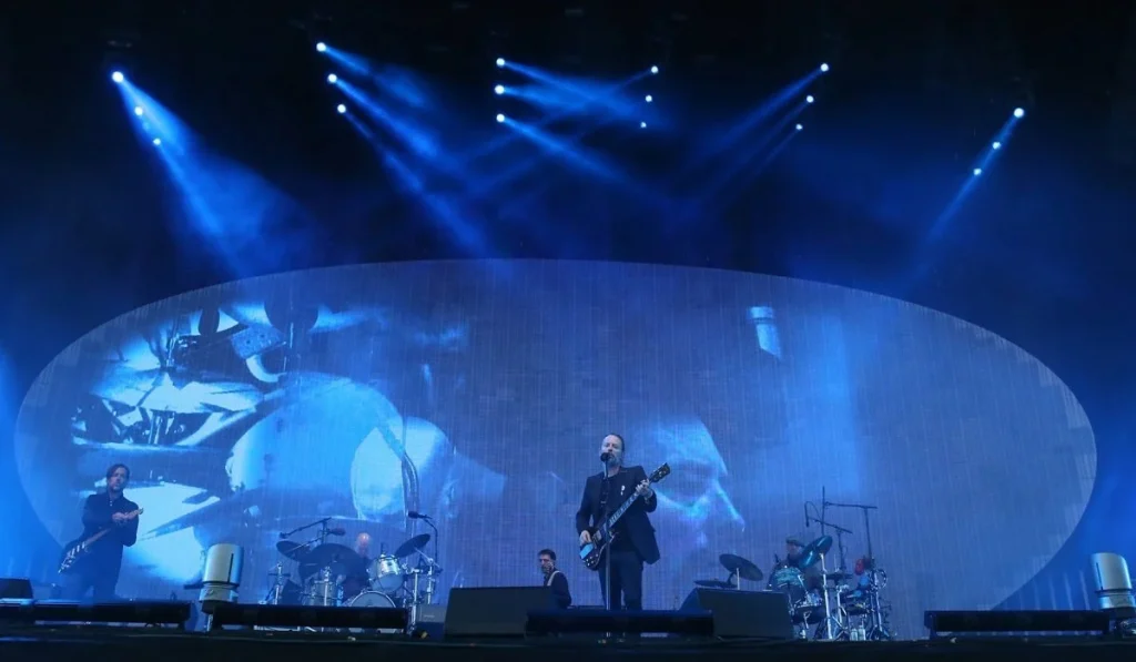 La Banda Británica Radiohead En Concierto