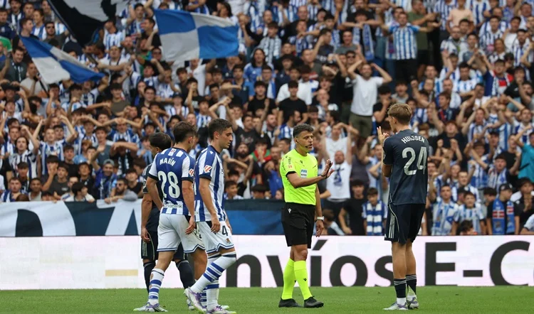El Real Madrid Quiere Demostrar Que Está Siendo Perjudicado Por Los Árbitros En Laliga 2 El Real Madrid Quiere Demostrar Que Está Siendo Perjudicado Por Los Árbitros En Laliga Fuente: Agencias
